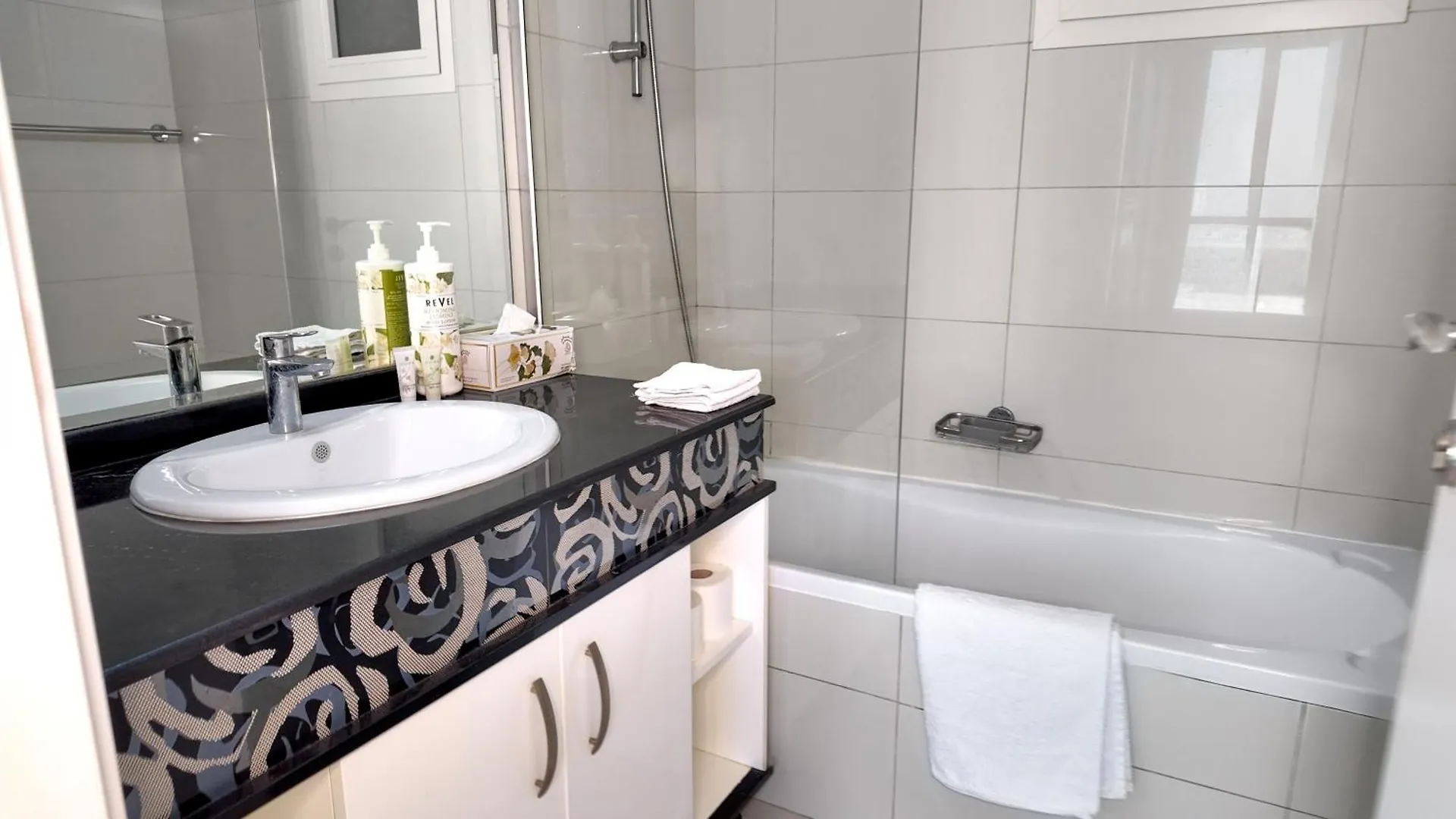 Rbc Fabulous View Near Dubai Mall Apartment
